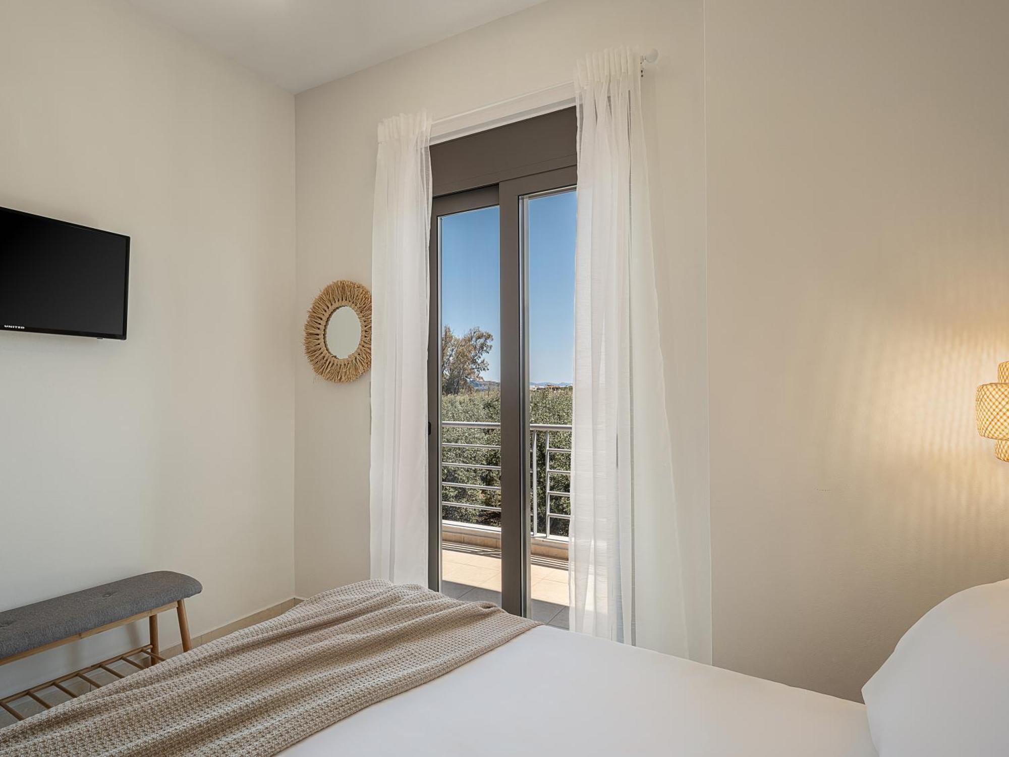 Sol Luxury Apartment - Close To The Beach With A Private Mini Pool Ханья Экстерьер фото