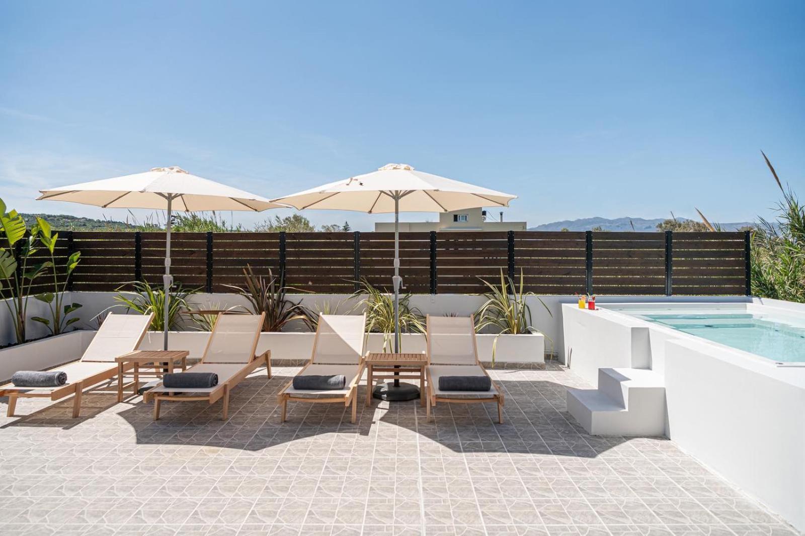 Sol Luxury Apartment - Close To The Beach With A Private Mini Pool Ханья Экстерьер фото
