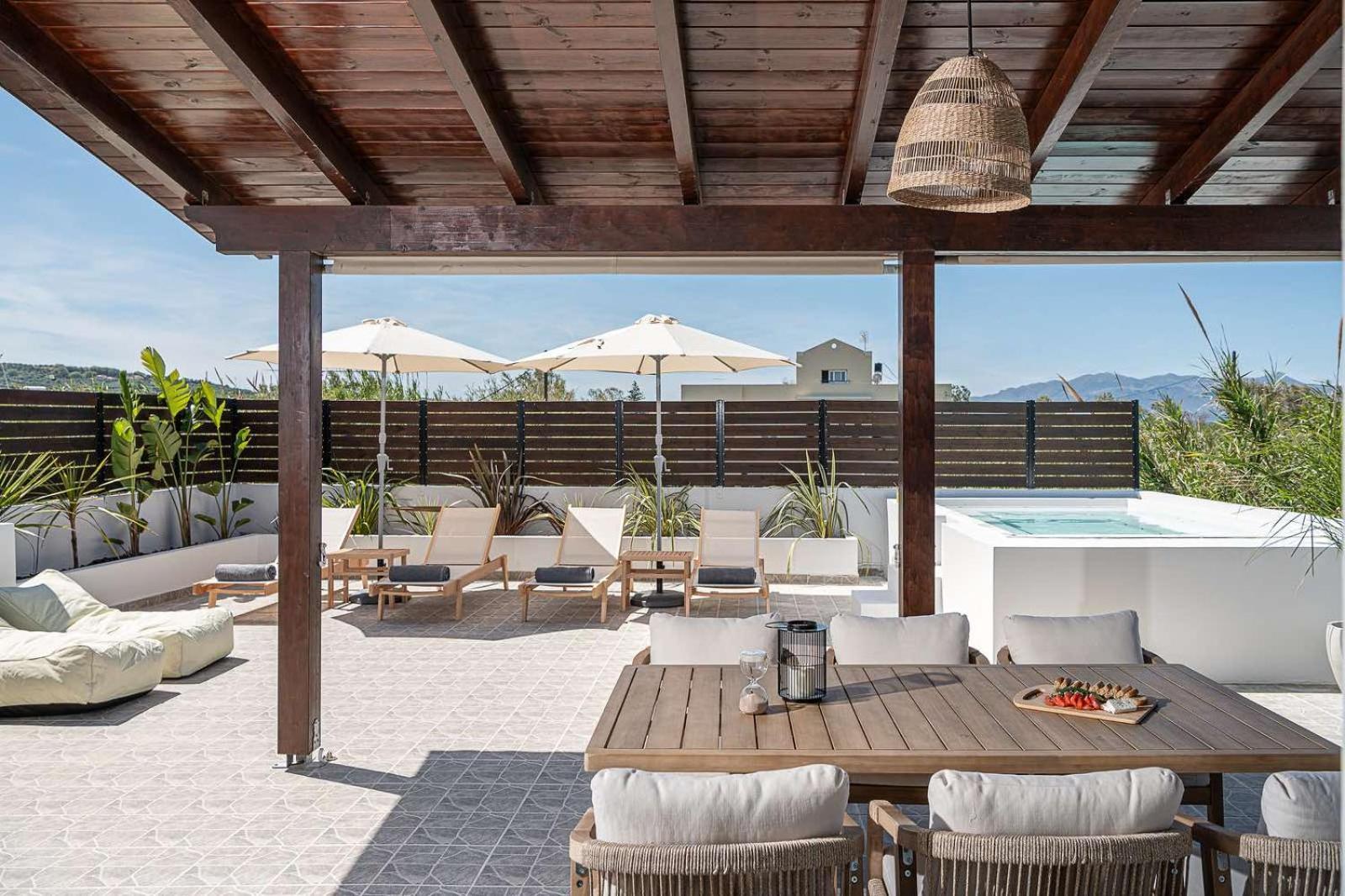 Sol Luxury Apartment - Close To The Beach With A Private Mini Pool Ханья Экстерьер фото